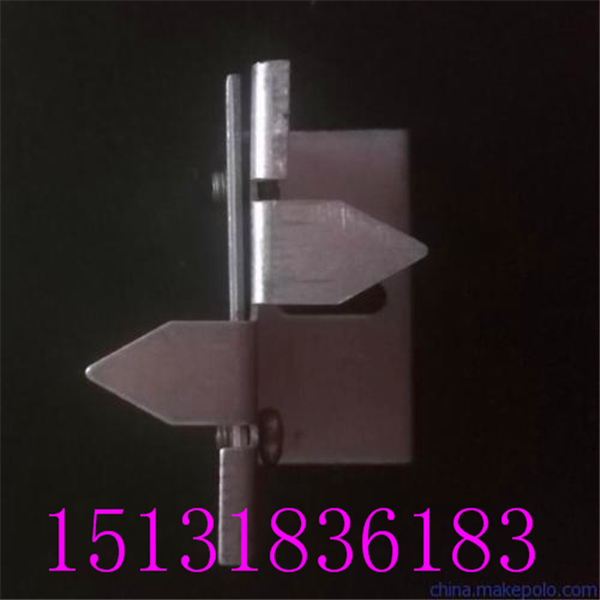 保温一体板安装件