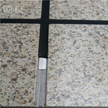 一体板锚固件